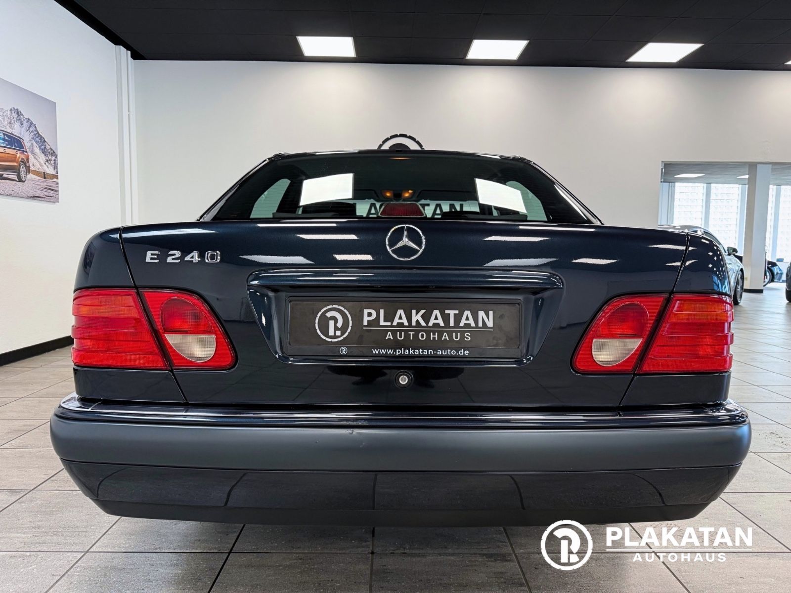 Fahrzeugabbildung Mercedes-Benz E 240 Xenon Automatik Klima V6 MB-Service