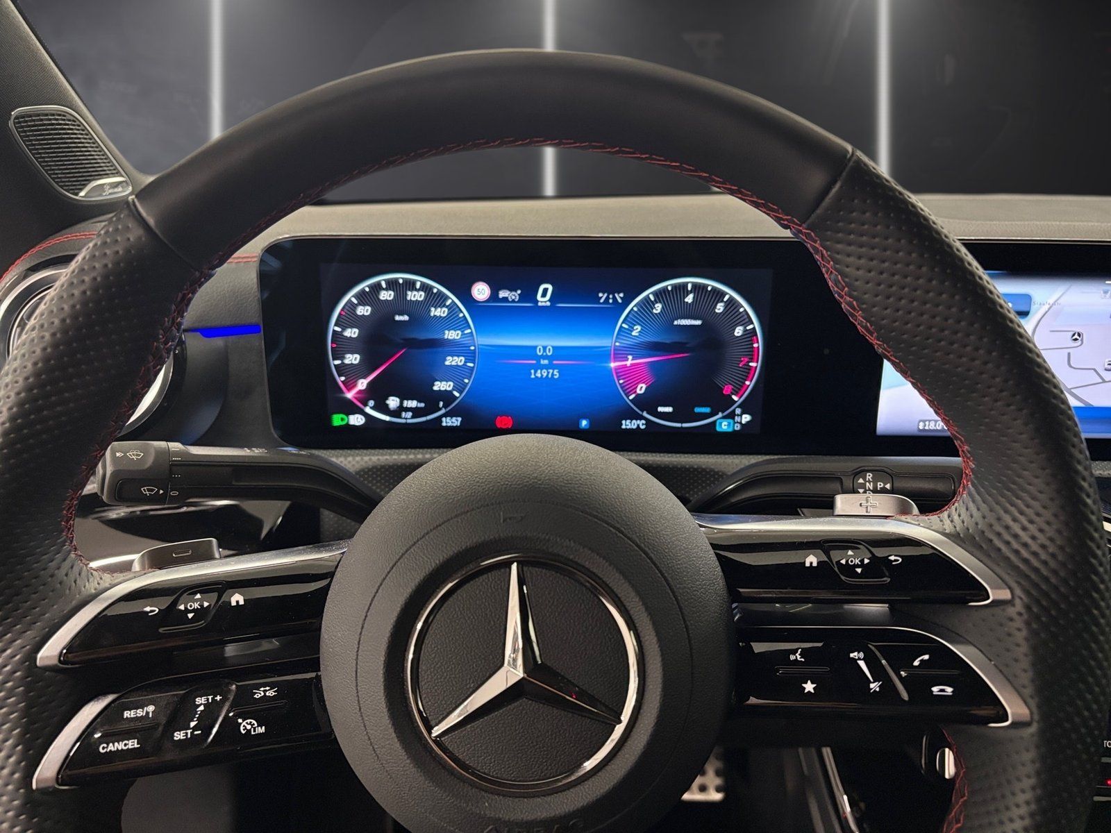 Fahrzeugabbildung Mercedes-Benz CLA 200 AMG*Burmester*Distro*Night*MultiBeam*360