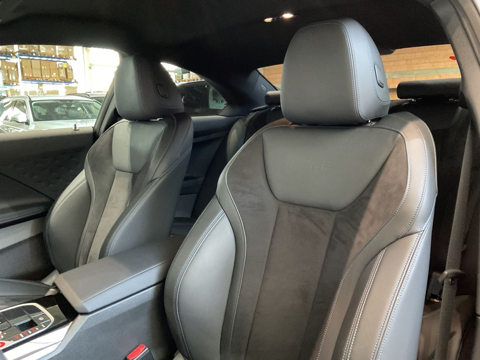Fahrzeugabbildung BMW M2 Coupé Komfortzugang, Tempomat, Sitzheizung