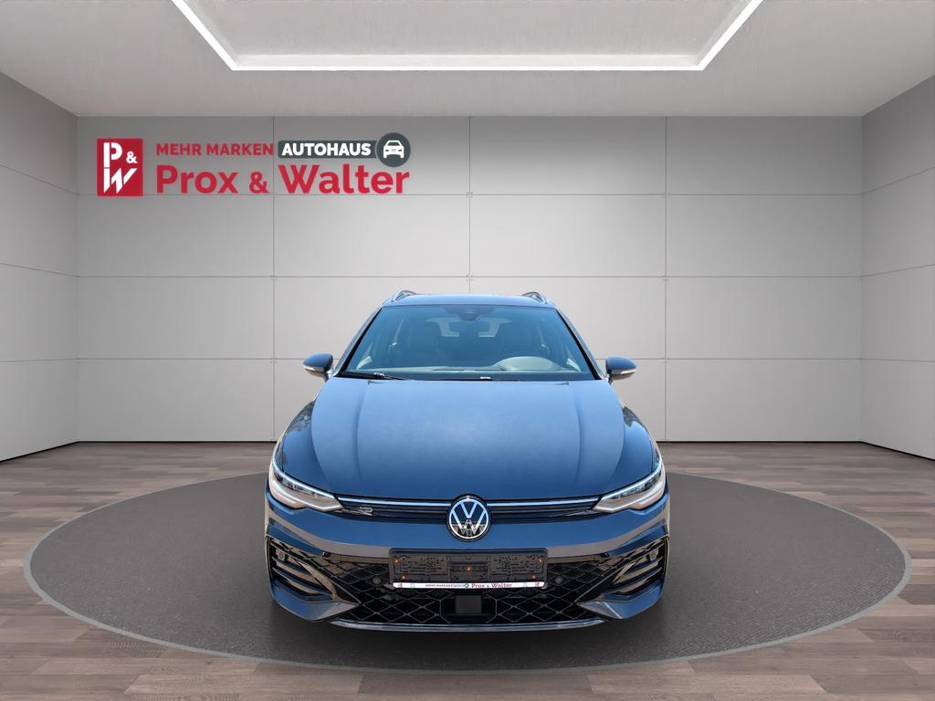 Volkswagen Golf VIII Variant 15 TSI RLine LEDKAMERAACC 2025