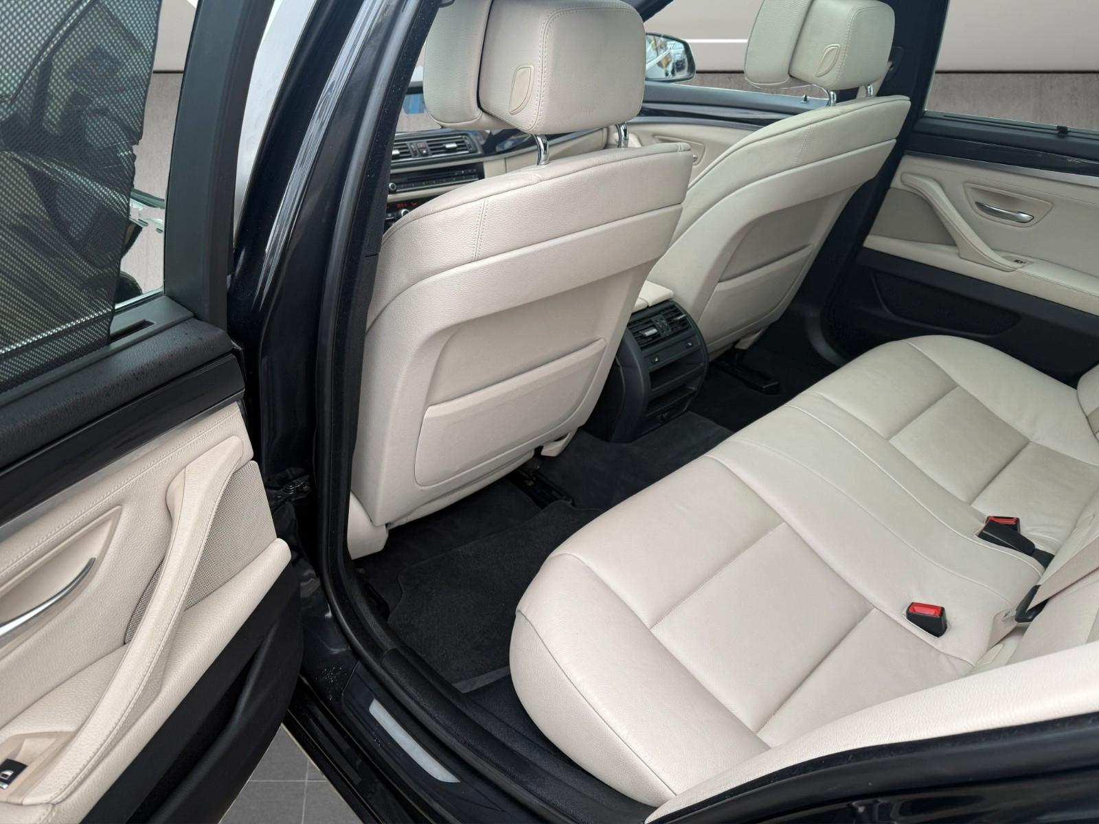 BMW 530 d Touring Pano*Leder*ACC*Navi Prof*Xenon*2.H