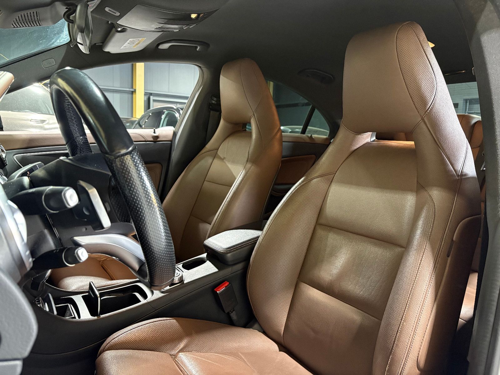 Fahrzeugabbildung Mercedes-Benz CLA 250/KAMERA/SHZ/NAVI/AMG-LINE/KLIMA/TEMPOMAT