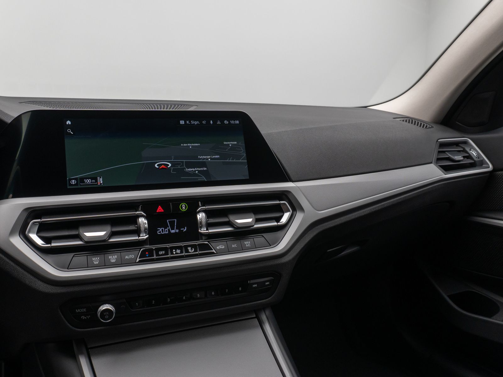 Fahrzeugabbildung BMW 320d Alarm PDC Stop&GO DAB AHK HiFi Fernlich LED