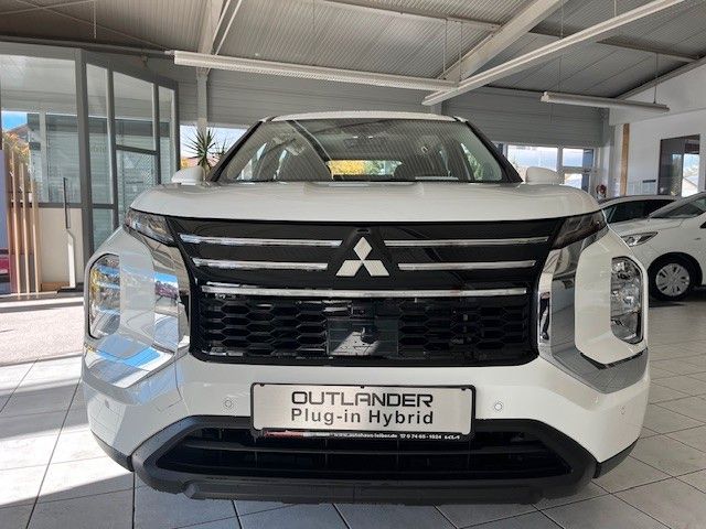 Mitsubishi Plug-in Hybrid Outlander - Bild 13