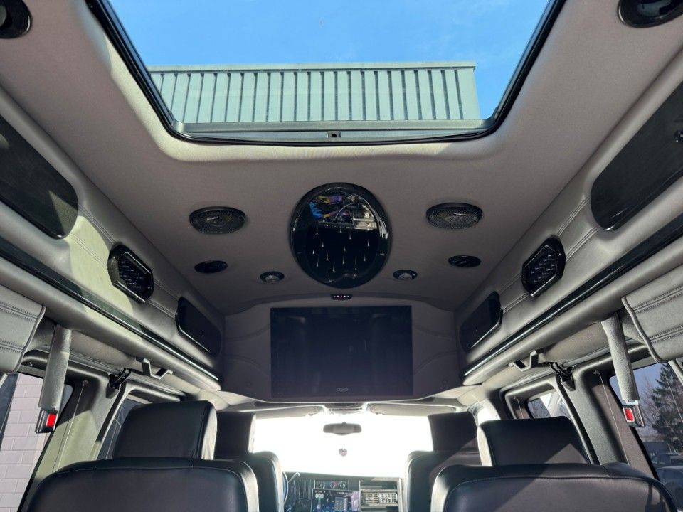 Fahrzeugabbildung Chevrolet Express Chevy Van 5.3 Explorer Ltd X-SE Allrad