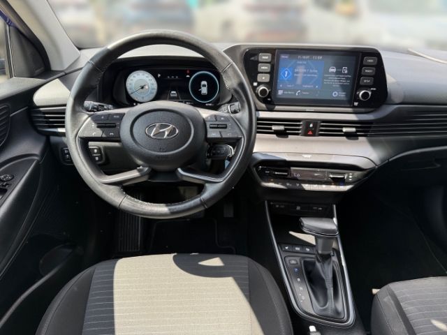 Fahrzeugabbildung Hyundai i20 Advanced 1.0 T-GDI +CARPLAY+TEMPOMAT+SHZ+RFK