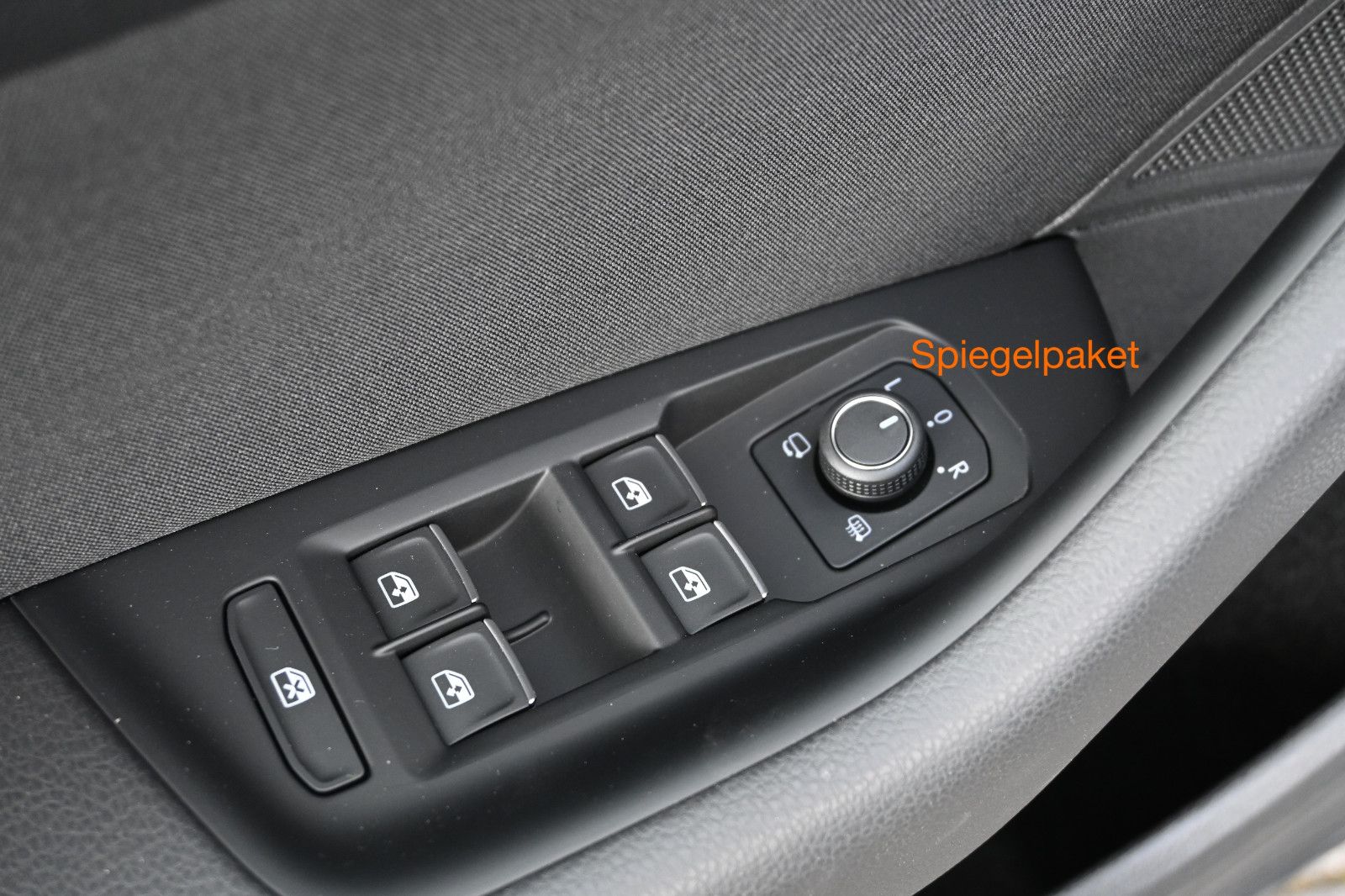 Fahrzeugabbildung Volkswagen Passat Variant 1.4 TSI DSG GTE °ACC°AHK°IQ°360°