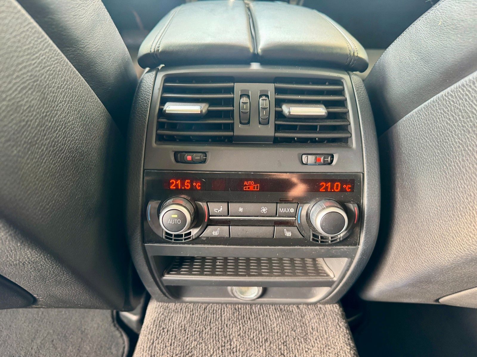 Fahrzeugabbildung BMW 535 d xDrive Touring Leder/Panorama/Navi/HUD