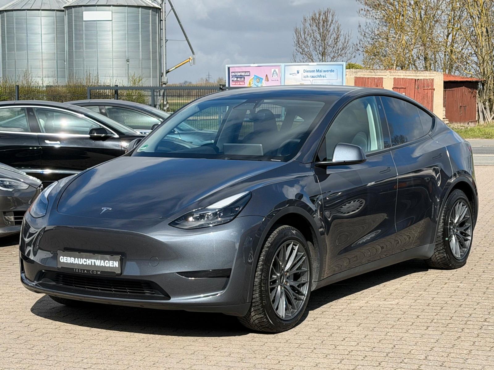 Tesla Model Y Basis RWD / 1.Hand / AHK / 19% MwSt