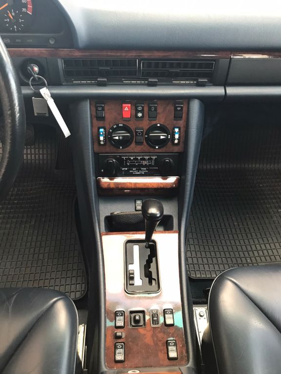 MERCEDES-BENZ S-Class 1989