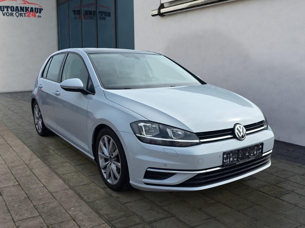 Volkswagen Golf VII Lim. Comfortline*Pano*Navi*Winter*