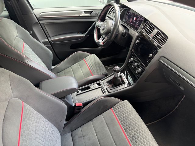 Fahrzeugabbildung Volkswagen Golf VII GTI Performance+Panorama+AHK+CarPlay+
