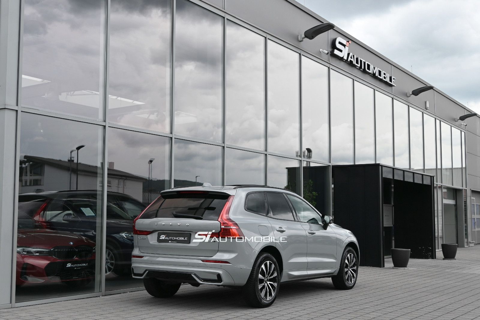 Fahrzeugabbildung Volvo XC60 B4 D AWD Plus Dark °ACC°AHK°PANO°STANDHEIZ°