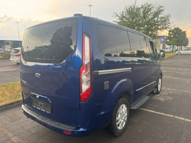Fahrzeugabbildung Ford TOURNEO CUSTOM CAMPER UMBAU