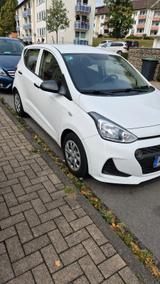 Hyundai Verkaufen unseren Hyundai i10 68.000km - Hyundai i10 Gebrauchtwagen in Bielefeld