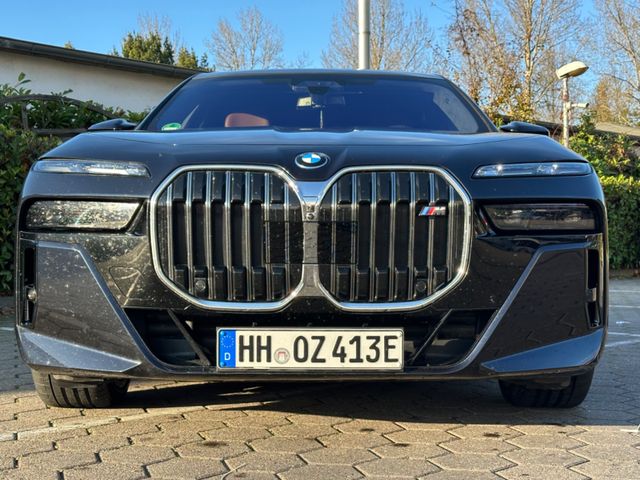 BMW M760 Baureihe 7 Lim M760 e xDrive