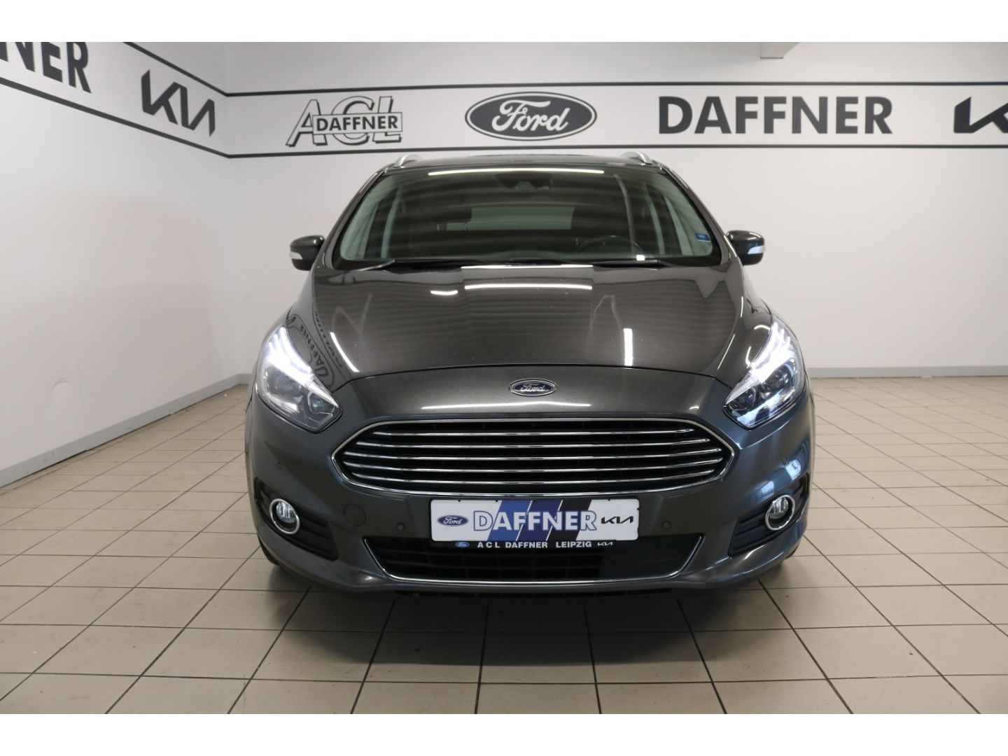 Fahrzeugabbildung Ford S-Max Titanium AWD 2.0 TDCi Automatik LED/Navi