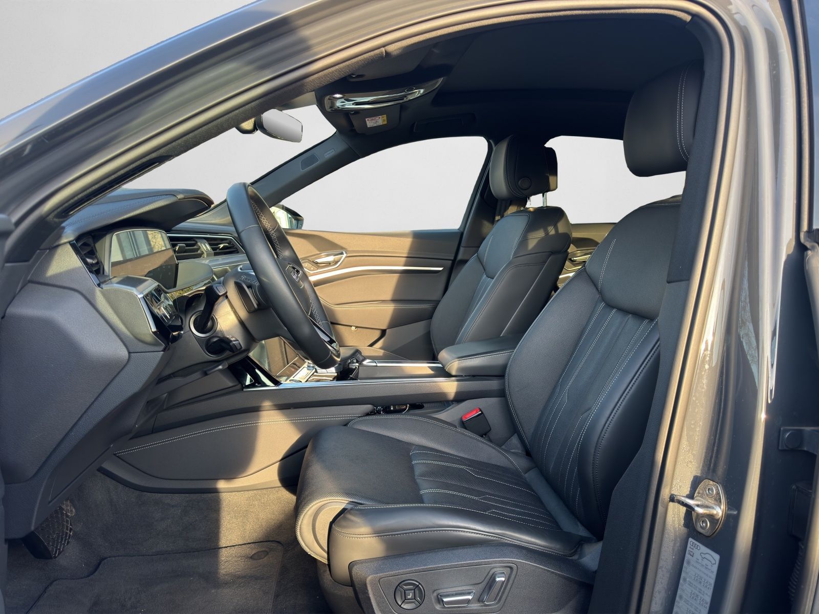 Audi Q8 e-tron - Bild 13