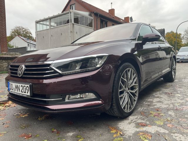 VW Passat 2.0 TDI DSG/R-Line/Leder/ACC/TüvNeu/19*