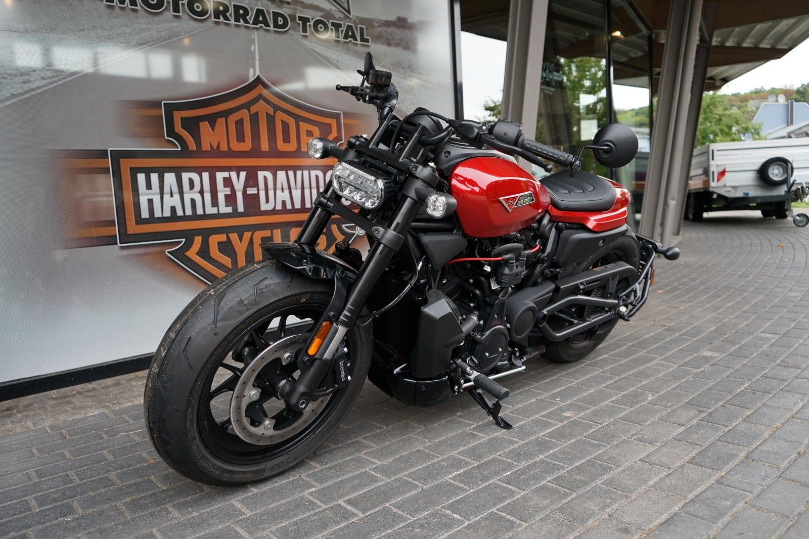 Fahrzeugabbildung Harley-Davidson Sportster S MY25 - Brilliant Red - Sofort Verfüg