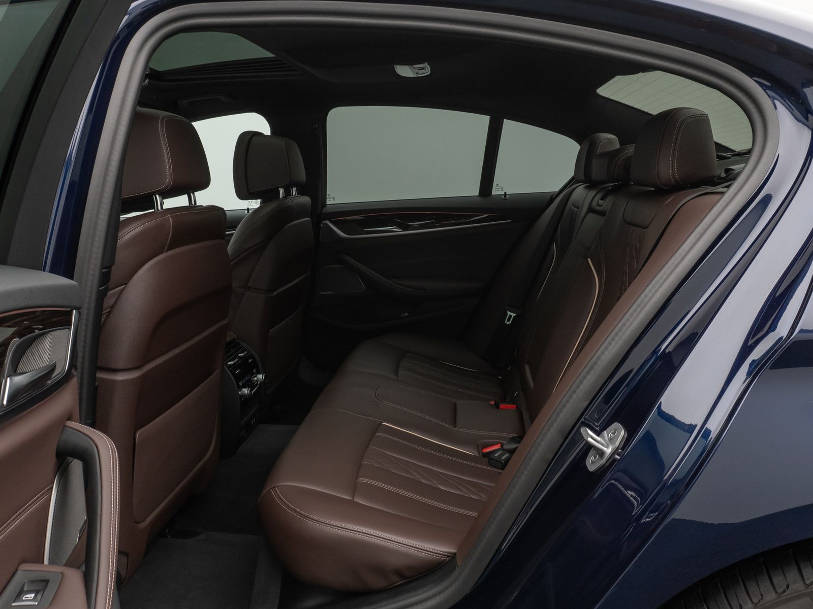 Fahrzeugabbildung BMW 540i xD M Sport Glasdach Kamera DAB H/K Massage