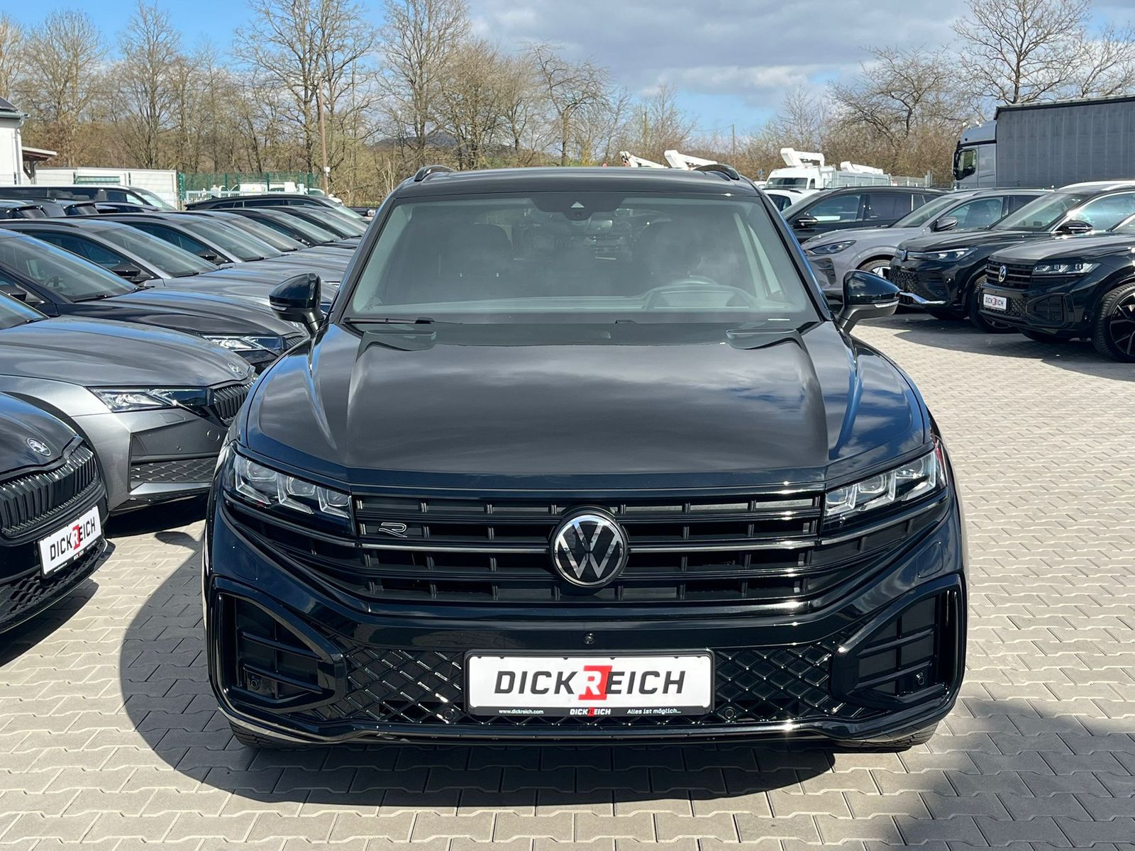 Fahrzeugabbildung Volkswagen Touareg 3.0TDI 4M R-Line VOLL Black 22" UPE 114T
