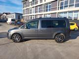 Volkswagen Caddy Maxi Highline/SHZ/AHK/MwSt./7-Sitzer/ACC - Volkswagen Caddy Maxi aus 2018