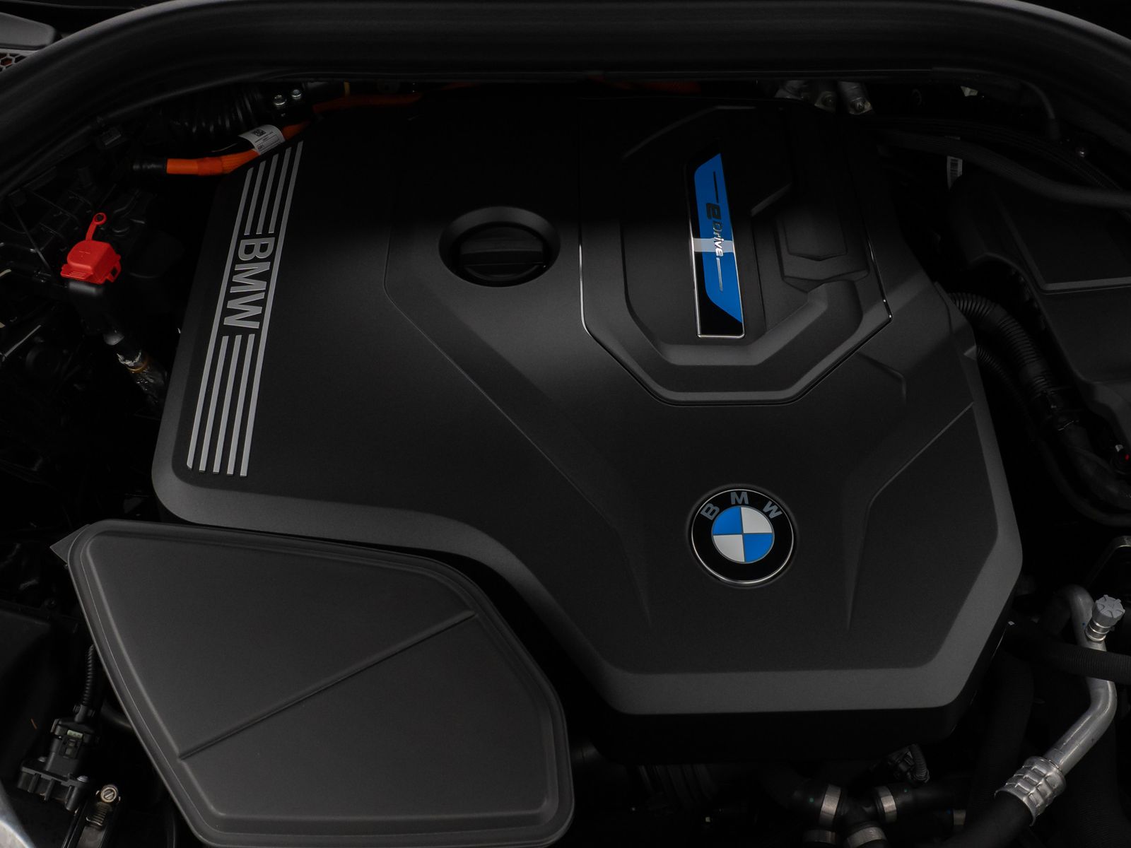 Fahrzeugabbildung BMW X3 xD30e Kamera HUD Lenkrhzg Stop&Go AHK Sport