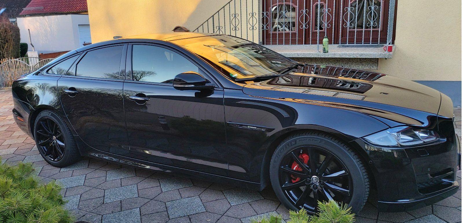 Jaguar XJ