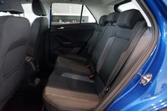 VW T-Roc 2.0 TDI Active | Navi | App | ACC | AHK VW T-Roc 2.0 TDI Active | Navi | App | ACC | AHK