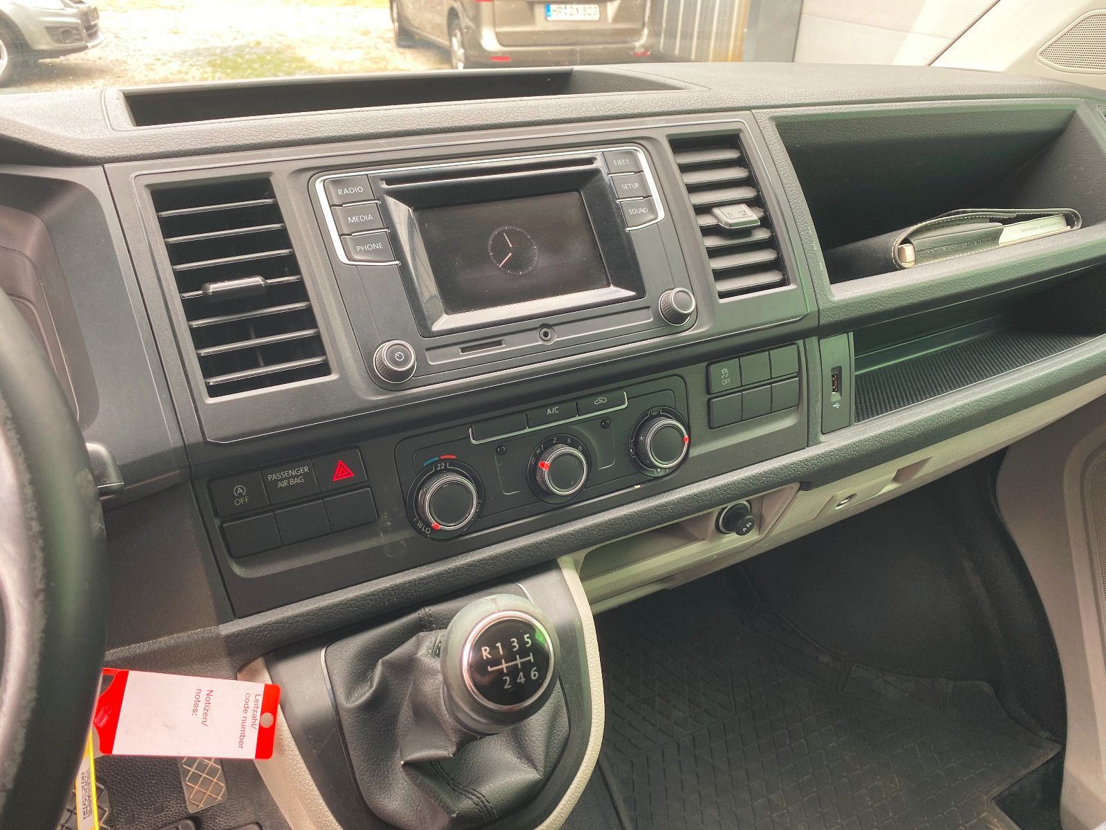 Fahrzeugabbildung Volkswagen T6 Transporter Kasten Hochdach lang,AHK