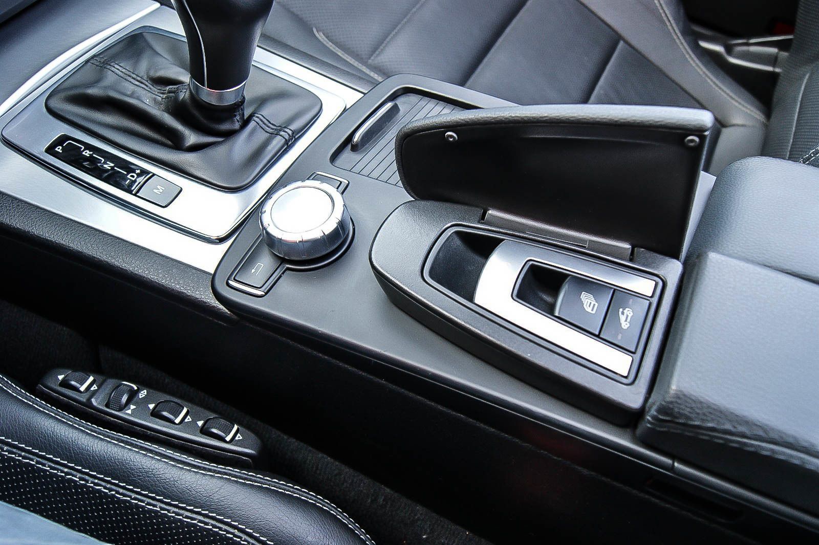 Fahrzeugabbildung Mercedes-Benz E 350 Cabrio CGI AMG SPORT COMAND KAMERA ACC