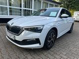 Skoda Scala Drive 125 - Skoda Scala: Drive
