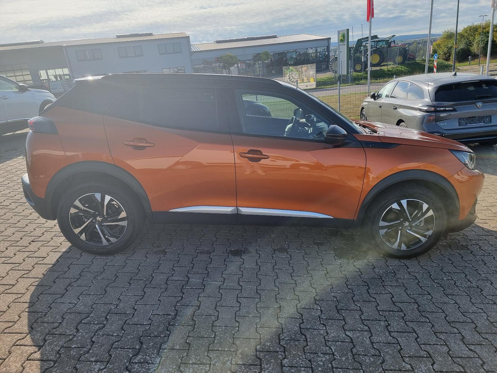 Peugeot e-2008 GT-Line -KLIMA-NAVI-CARPLAY-SHZ-CAM-LEDER