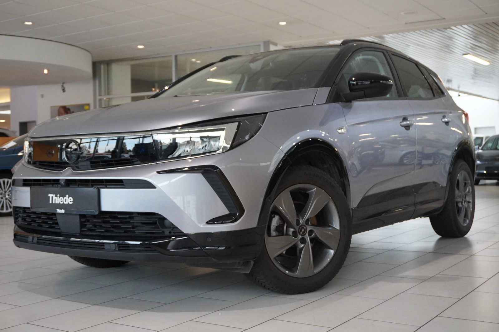 Fahrzeugabbildung Opel Grandland (X) 1.2T GS SPORT NAVI/LED/VIRTU./DAB+