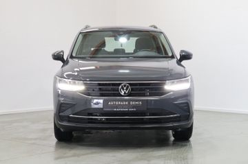 Volkswagen Tiguan - 3
