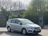 Ford Focus Turnier Style* 2 Hand* - Ford Focus Style mit Benzin-Antrieb