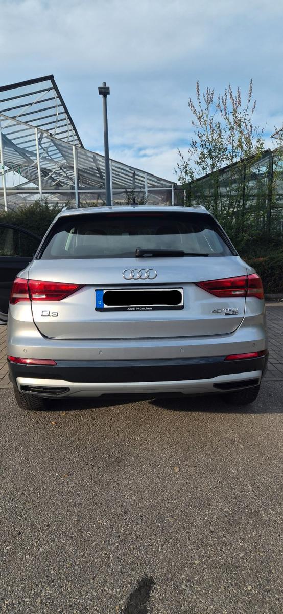 Audi Q3 40 TFSI quattro S tronic -