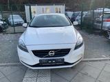 Volvo V40 D3 2.0 Diesel Schaltgetriebe Navigation Limo - Volvo V40 in Frankfurt (Main)
