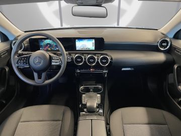 Mercedes CLA 180 Shooting Brake - 8
