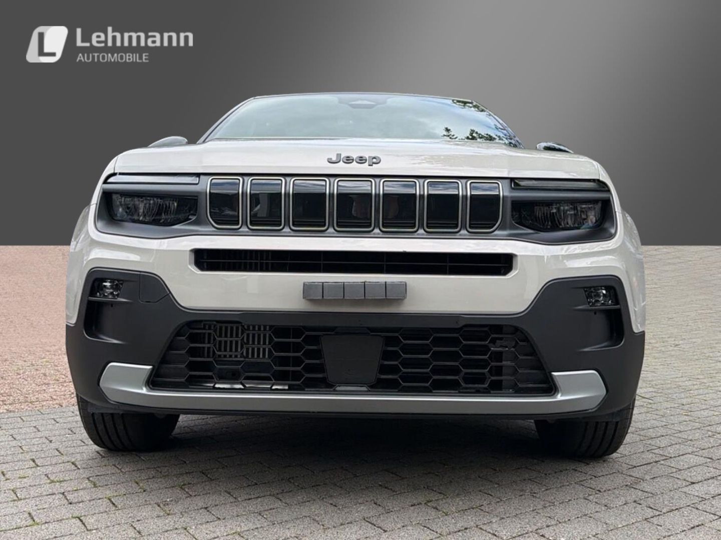 Fahrzeugabbildung Jeep Avenger Black Edition 1.2 MHEV -Panoramadach-MY2