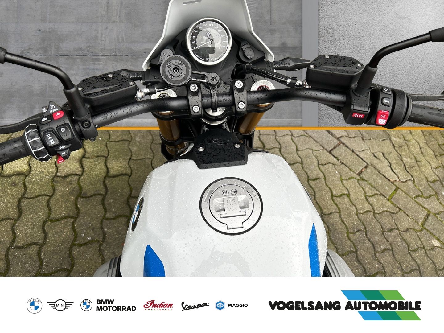 Fahrzeugabbildung BMW R 12 G/S, pulverbeschichtete Fußrasten und Ausuf