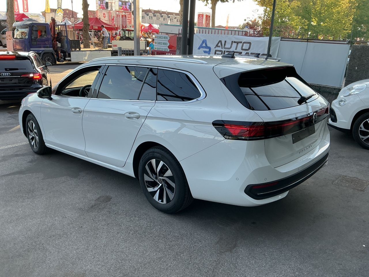 Volkswagen Passat Variant 2.0 TDI SCR EVO DSG Bu imagem 3