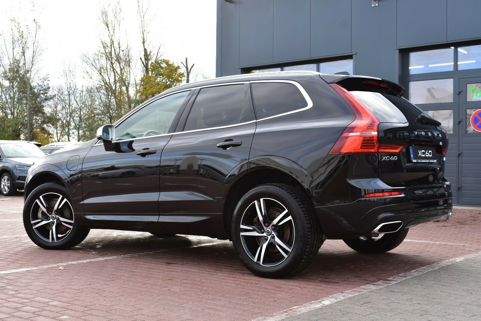Fahrzeugabbildung Volvo XC60 T8 Twin Engine R-Design*AHK*LUFT*Polestar*