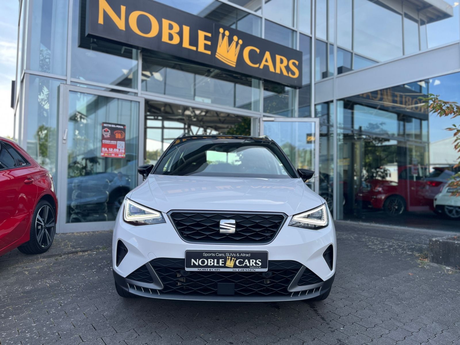 Fahrzeugabbildung SEAT ARONA  1.5 TSI DSG FR ACC LED NAV RFK SHZ 17"