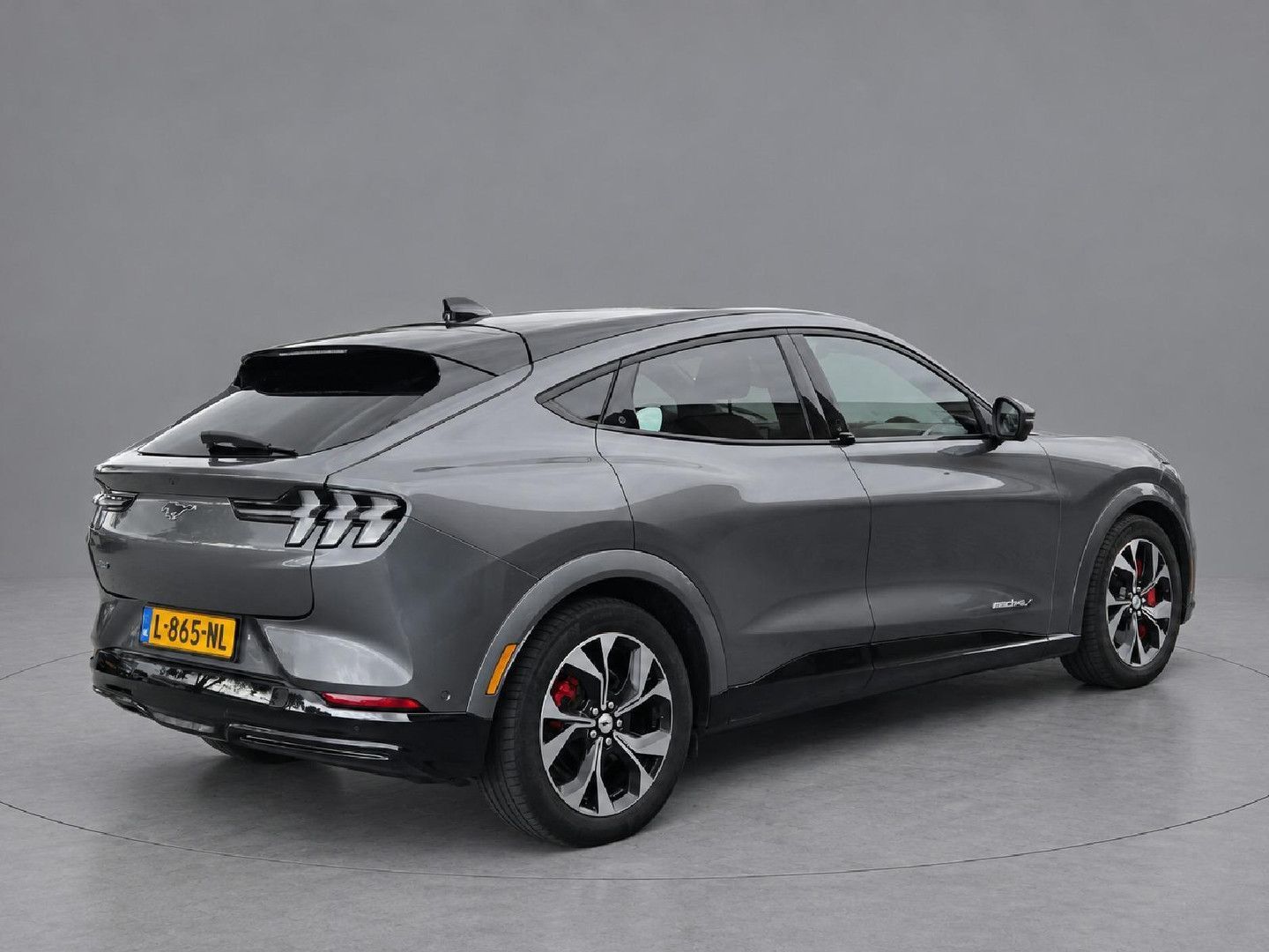 Ford Mustang Mach-E Extended First Edition AWD 98kWh imagem 3