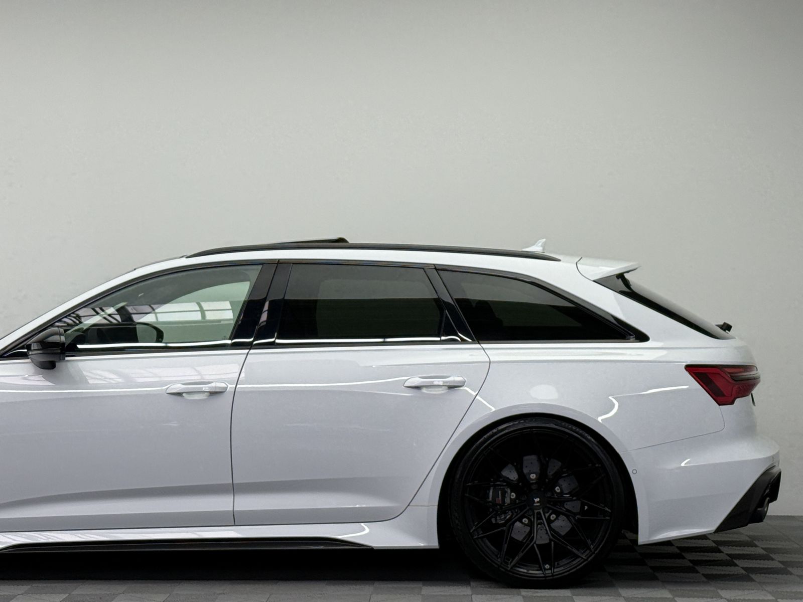 Audi RS6 4.0 TFSI quattro|2.Hand|Pano|Carbon|Dyn-Plus foto 25