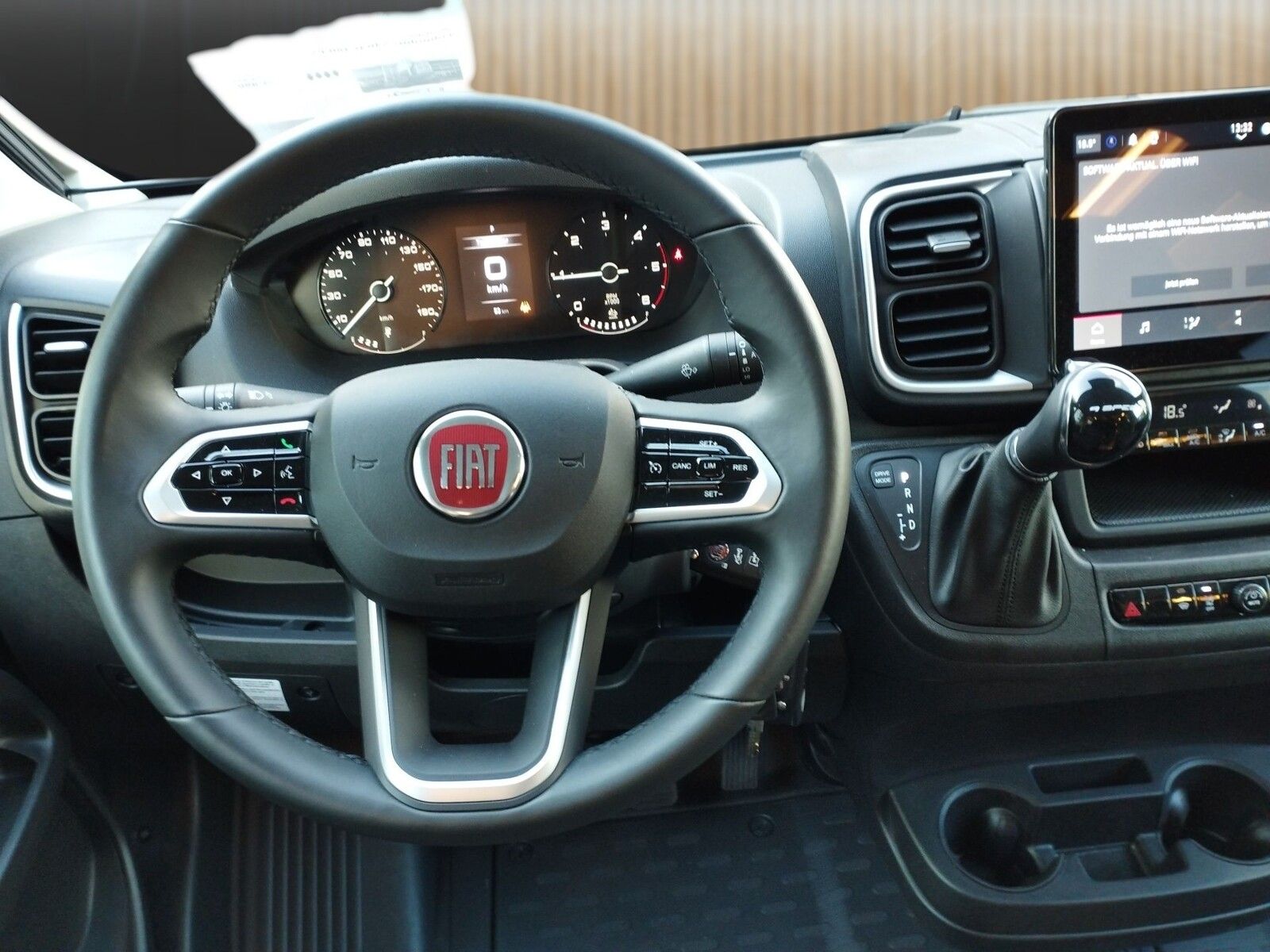 Fahrzeugabbildung Westfalia Columbus 540 D 180 PS Aufstelldach,LED,Winterp.