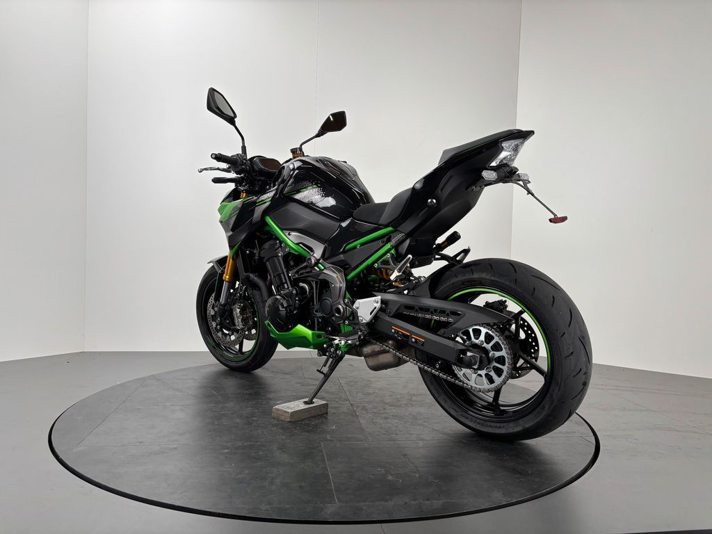 Fahrzeugabbildung Kawasaki Z900 SE *SC-PROJECT *SERVICE NEU *1390 KM