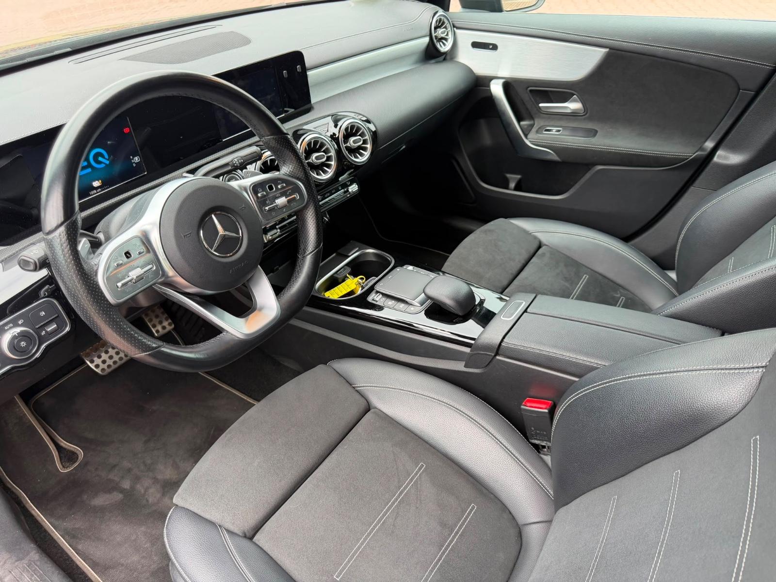 Mercedes-Benz A 250e AMG-Line Hybrid Automat Navi LED